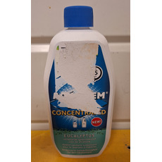 Miniature Aqua Kem Blue Concentrated Eucalyptus 780 ML - THETFORD ATTENTION PRODUIT NEUF AVEC UN DEFAUT D'ASPECT SUITE A UN SINISTRE TRANSPORT - PRODUIT NEUF JAMAIS UTLISE N° 2