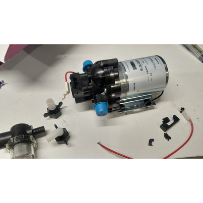 ATTENTION Produit imparfait | Pompe 12V - 7l/MIN avec filtre et raccord 2095 pro  - SHURFLO